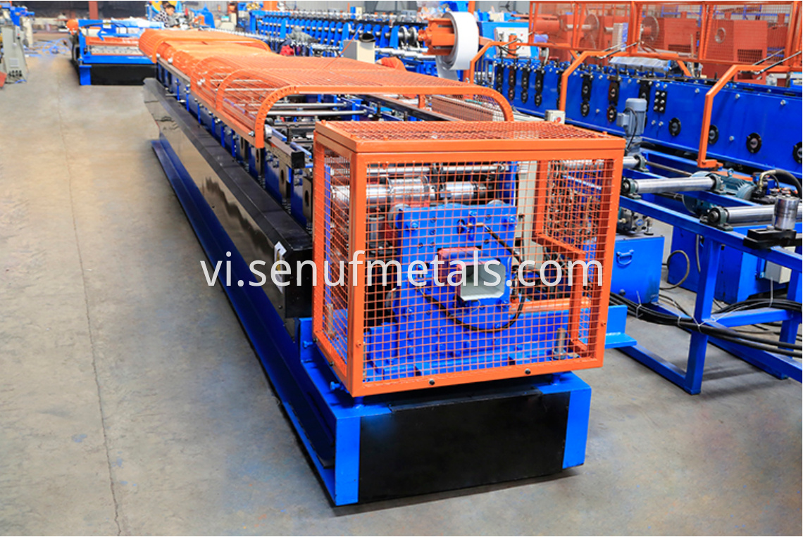 Downspout pipe forming machine 1